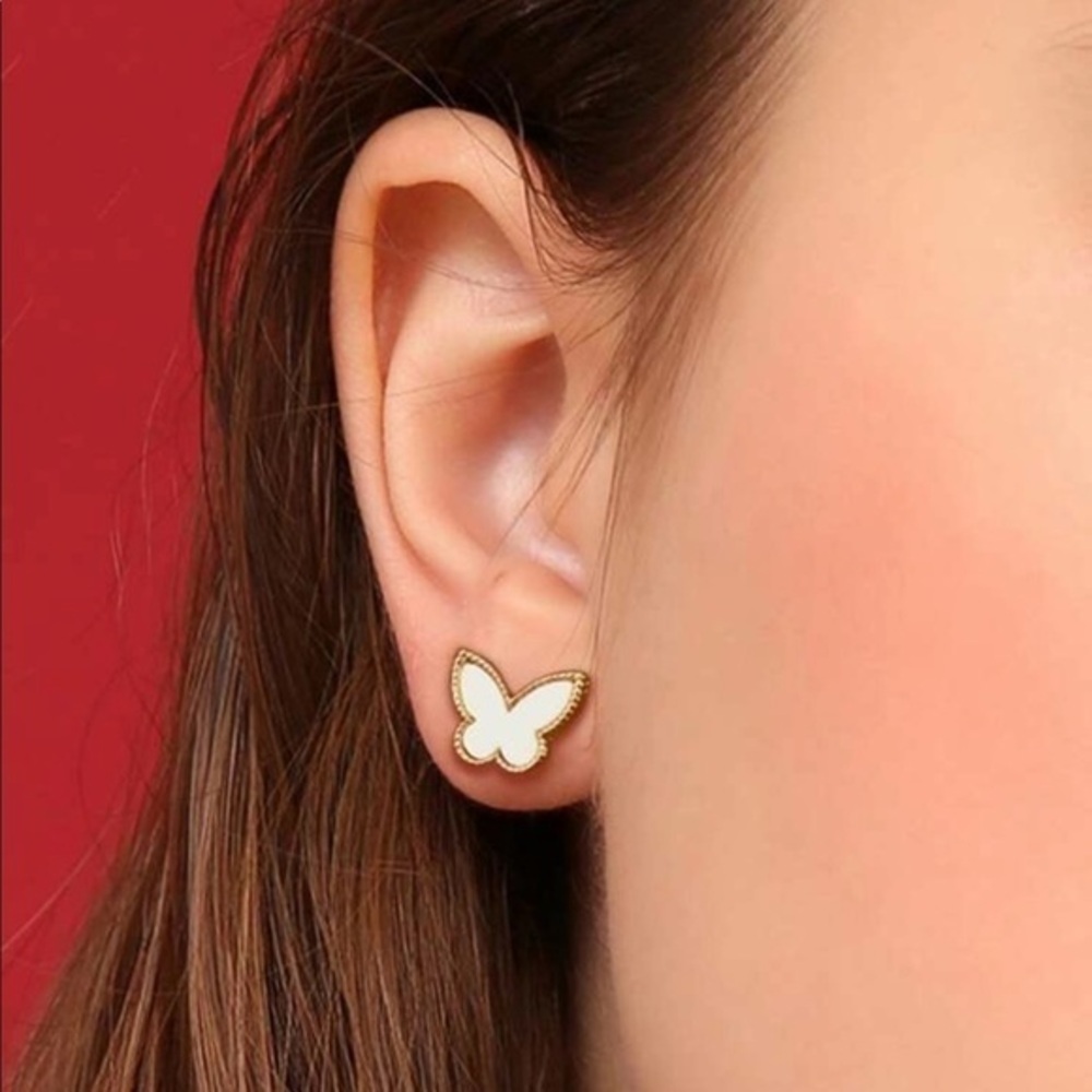 3/$30 💛 Butterfly Stud Earrings